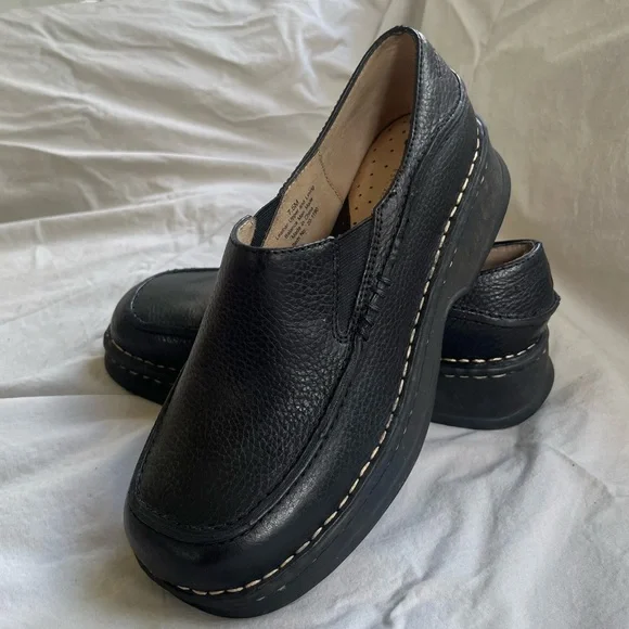 Black Leather Eddie Bauer Chunky Loafers. Women’s S 7.5M. - Picture 2 of 5
